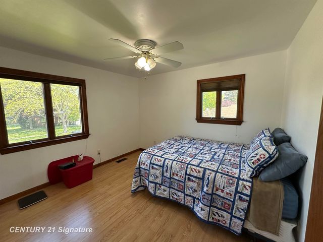 312 Sunrise Drive, Flushing, MI 48433