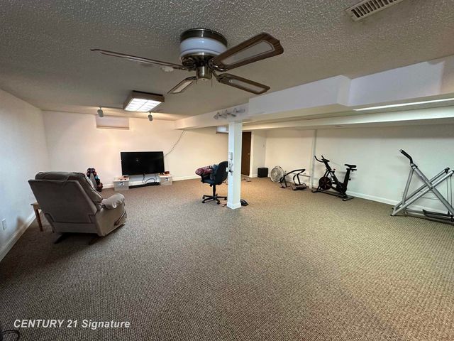 312 Sunrise Drive, Flushing, MI 48433