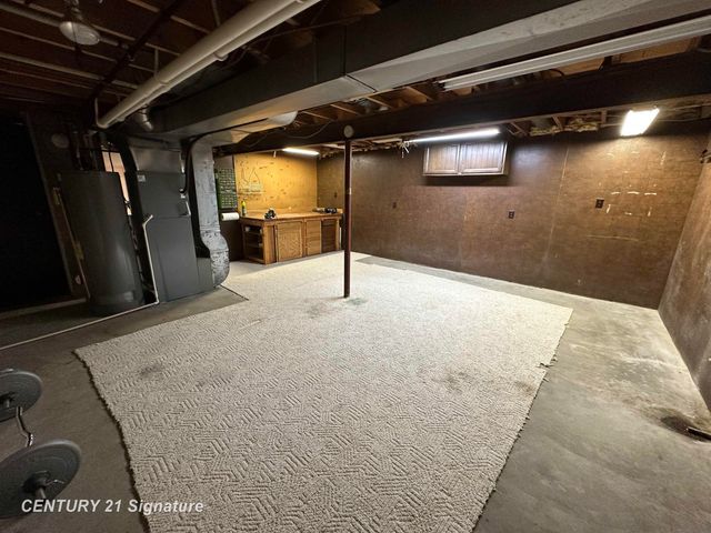 312 Sunrise Drive, Flushing, MI 48433
