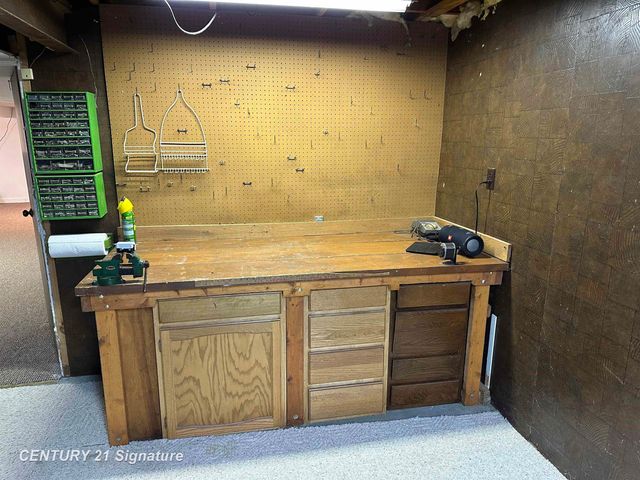 312 Sunrise Drive, Flushing, MI 48433
