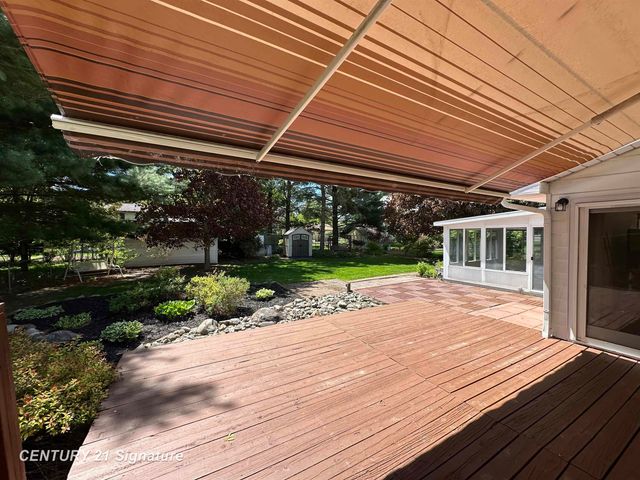 312 Sunrise Drive, Flushing, MI 48433