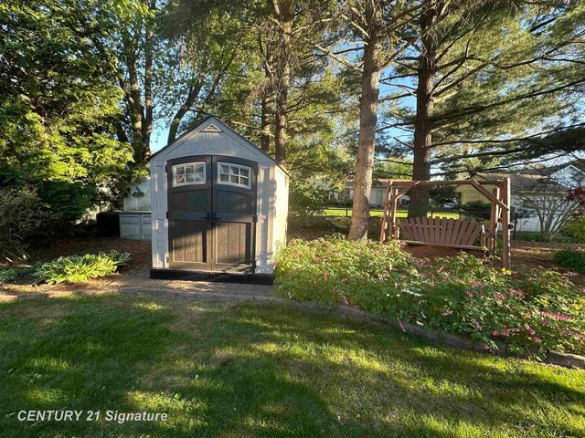 312 Sunrise Drive, Flushing, MI 48433