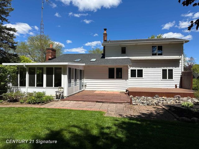 312 Sunrise Drive, Flushing, MI 48433