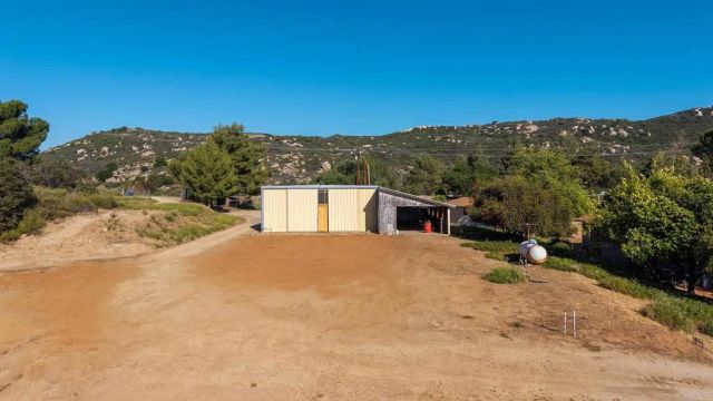 22170 JAPATUL VALLEY RD, Alpine, CA 91901
