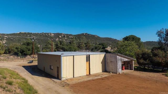 22170 JAPATUL VALLEY RD, Alpine, CA 91901