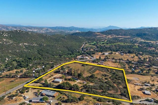 22170 JAPATUL VALLEY RD, Alpine, CA 91901