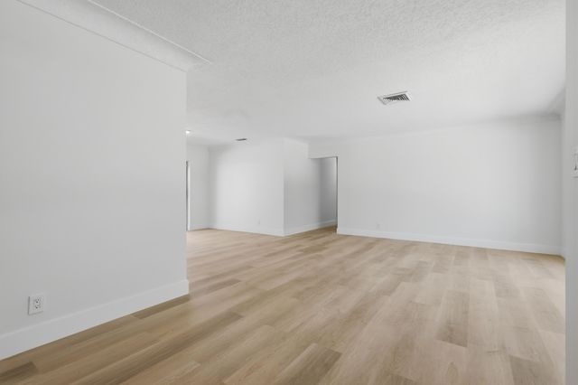 720 NW 67th Avenue, Plantation, FL 33317