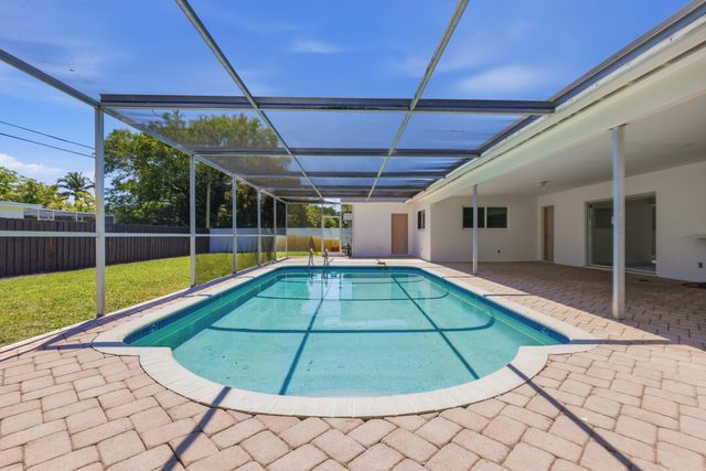 720 NW 67th Avenue, Plantation, FL 33317