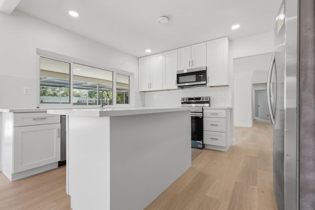 720 NW 67th Avenue, Plantation, FL 33317