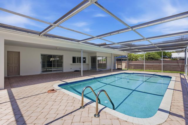 720 NW 67th Avenue, Plantation, FL 33317