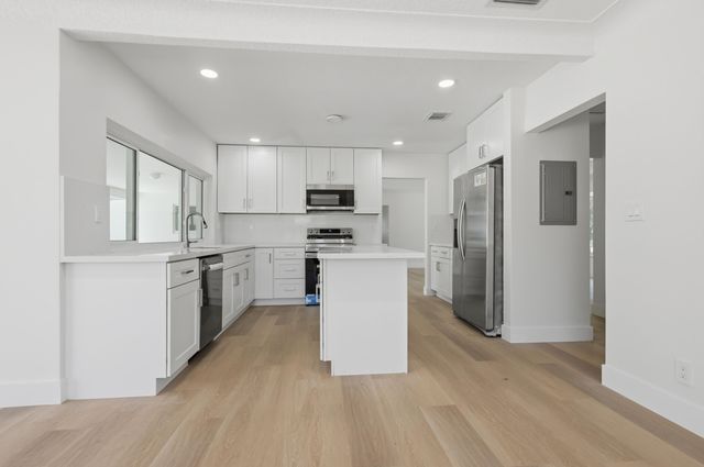 720 NW 67th Avenue, Plantation, FL 33317