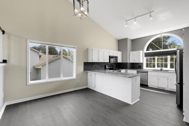 725 103rd Avenue NE, Blaine, MN 55434