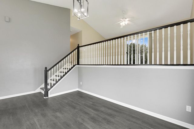 725 103rd Avenue NE, Blaine, MN 55434