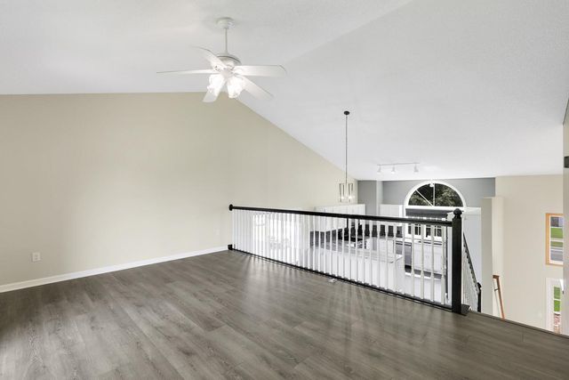 725 103rd Avenue NE, Blaine, MN 55434