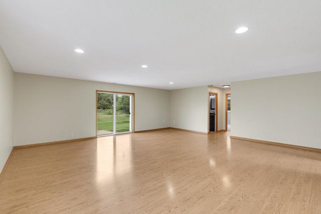 725 103rd Avenue NE, Blaine, MN 55434