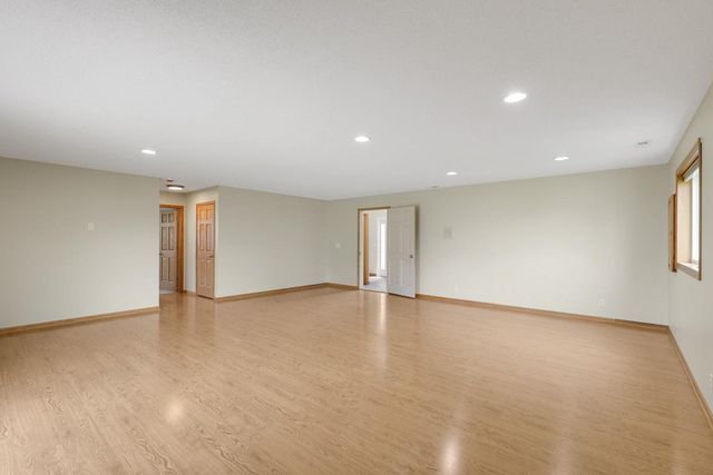 725 103rd Avenue NE, Blaine, MN 55434