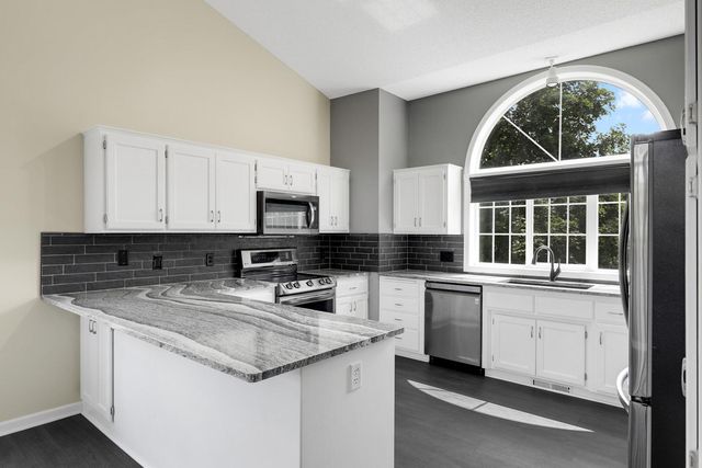 725 103rd Avenue NE, Blaine, MN 55434