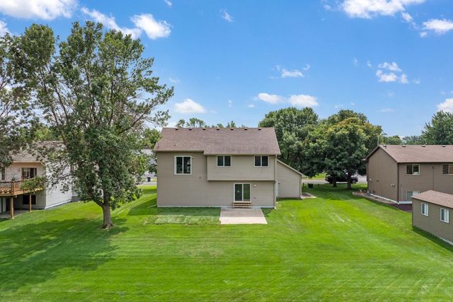 725 103rd Avenue NE, Blaine, MN 55434