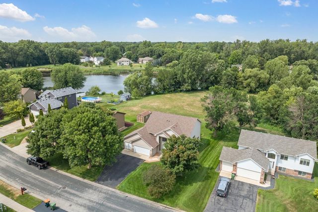 725 103rd Avenue NE, Blaine, MN 55434