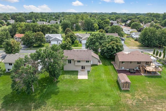 725 103rd Avenue NE, Blaine, MN 55434