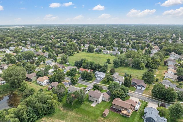 725 103rd Avenue NE, Blaine, MN 55434