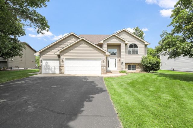 725 103rd Avenue NE, Blaine, MN 55434