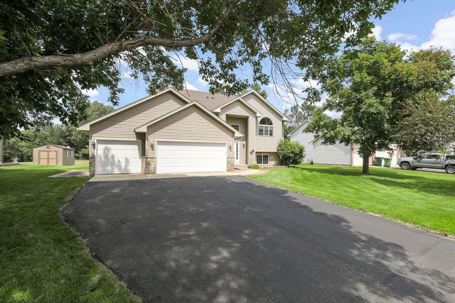 725 103rd Avenue NE, Blaine, MN 55434