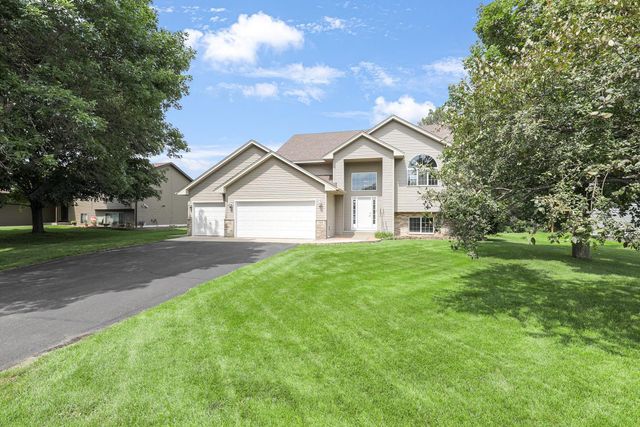 725 103rd Avenue NE, Blaine, MN 55434
