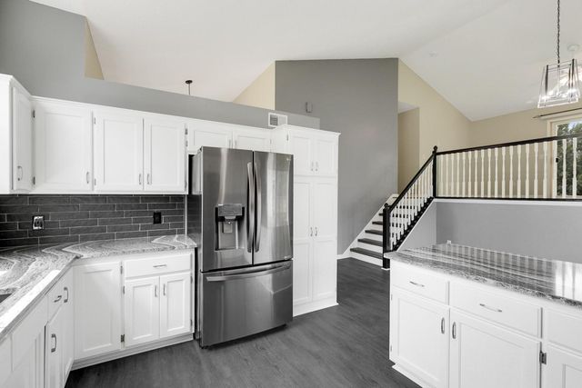 725 103rd Avenue NE, Blaine, MN 55434