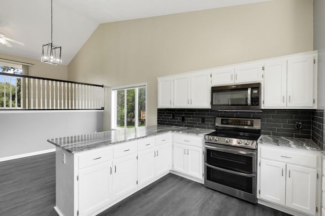 725 103rd Avenue NE, Blaine, MN 55434
