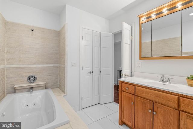 2132 S CHADWICK ST, Philadelphia, PA 19145