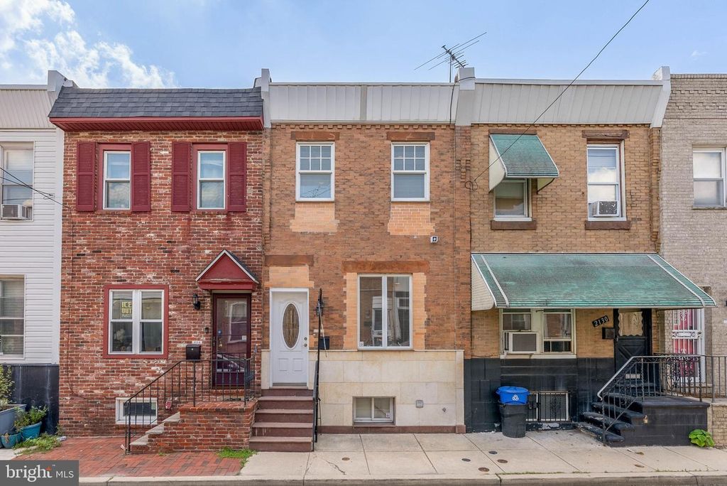 2132 S CHADWICK ST, Philadelphia, PA 19145