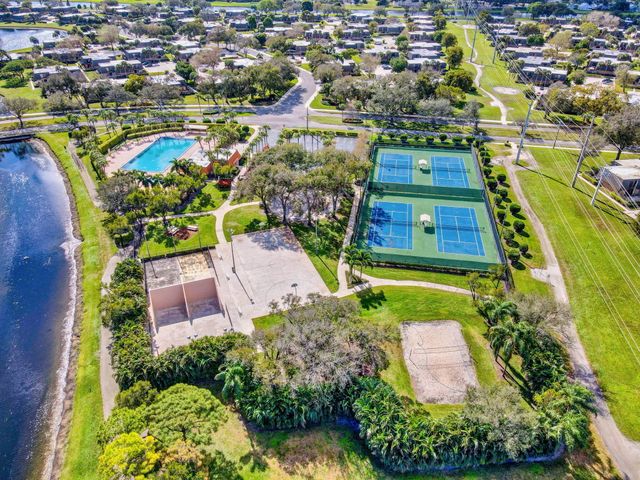 5107 51ST Way, West Palm Beach, FL 33409
