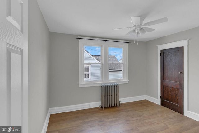 17 E WAVERLY RD, Wyncote, PA 19095