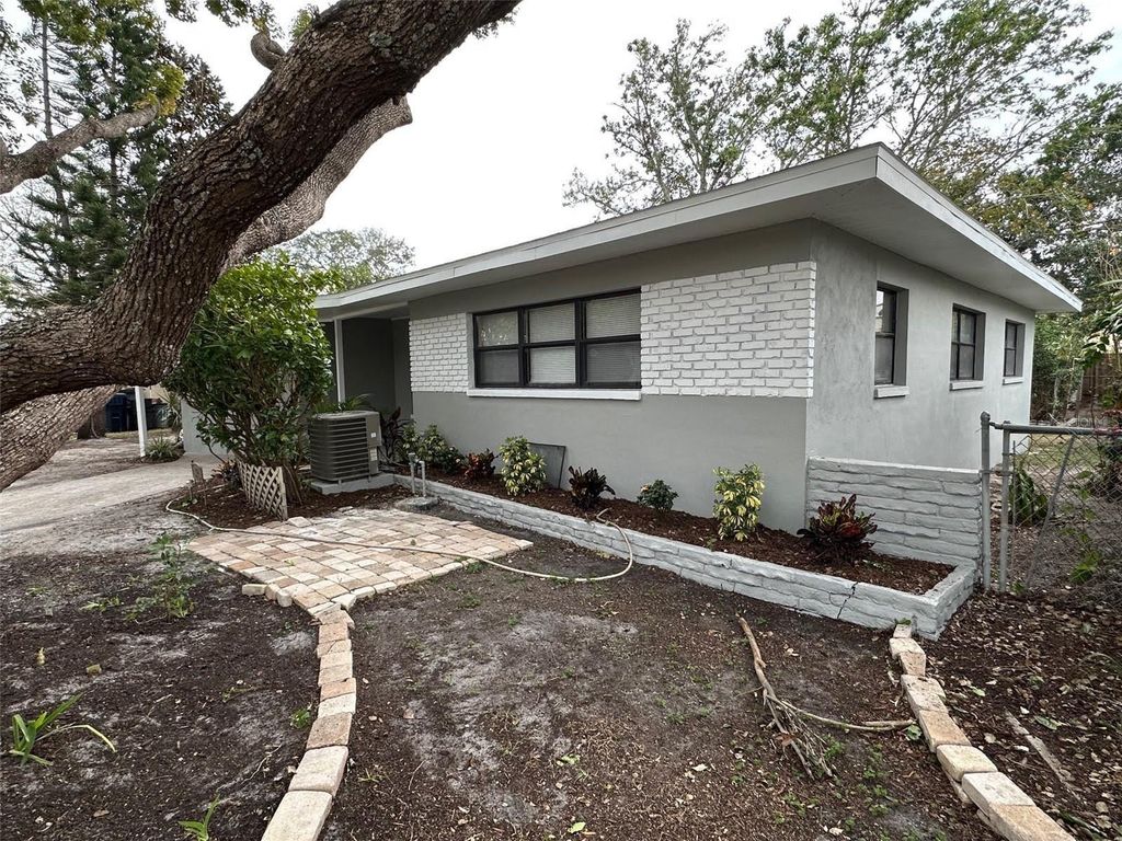 4108 W OAKELLAR AVENUE, Tampa, FL 33611