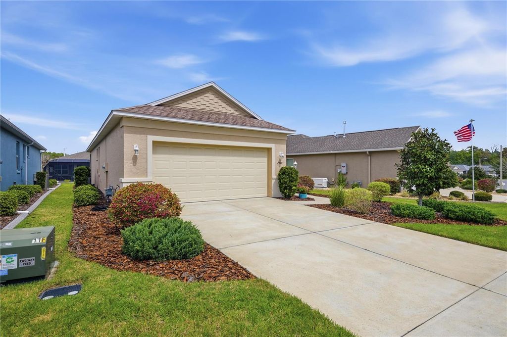 Image 2 of property listing at 7737 SW 86TH LOOP, Ocala, FL 34476