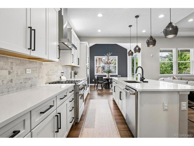 8886 River Peak Cir, Littleton, CO 80125