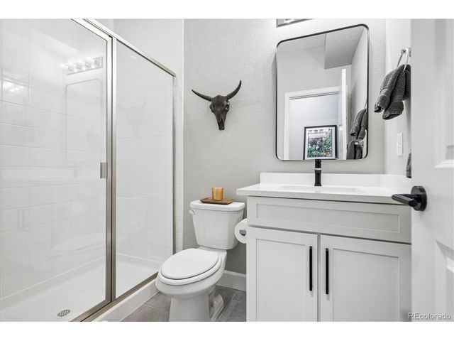 8886 River Peak Cir, Littleton, CO 80125