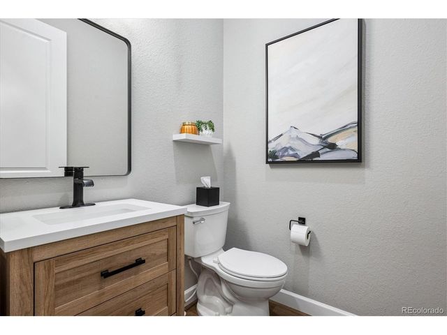 8886 River Peak Cir, Littleton, CO 80125