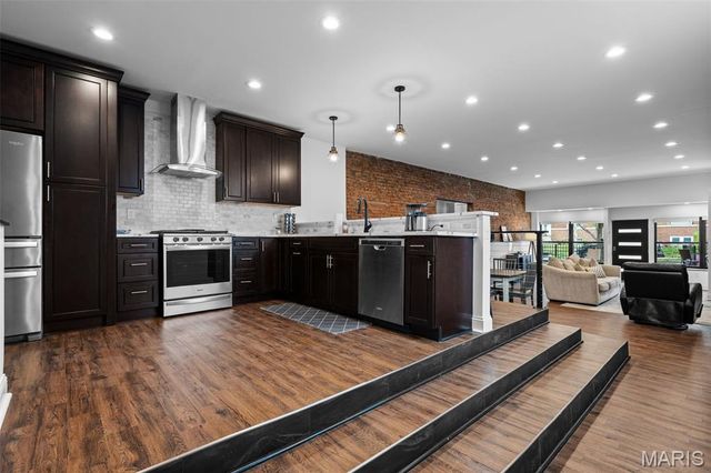 4918 Wise Avenue, St Louis, MO 63110