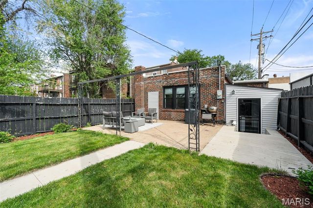 4918 Wise Avenue, St Louis, MO 63110