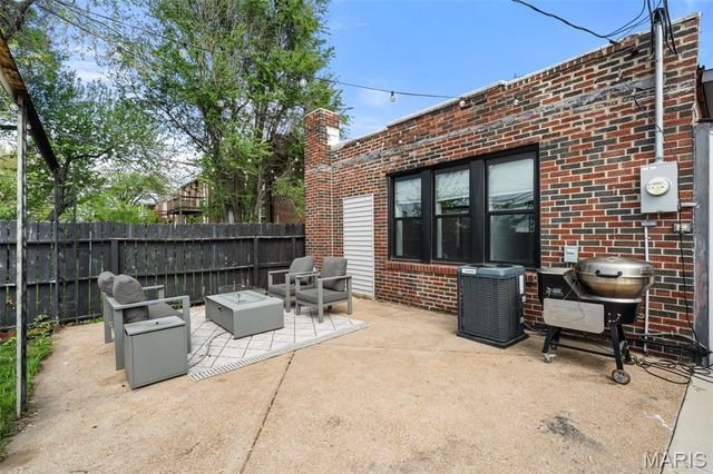 4918 Wise Avenue, St Louis, MO 63110