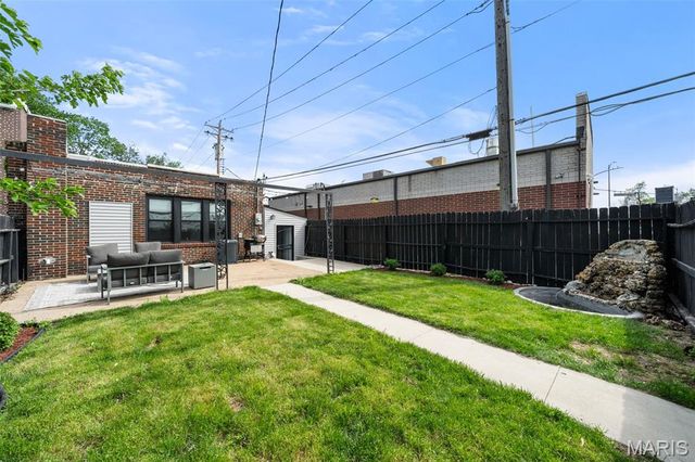 4918 Wise Avenue, St Louis, MO 63110
