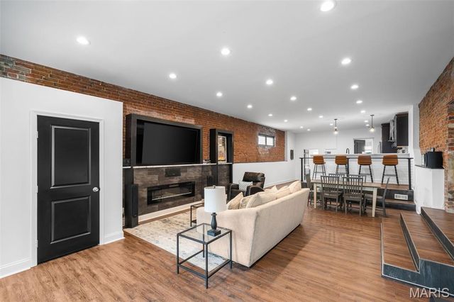4918 Wise Avenue, St Louis, MO 63110
