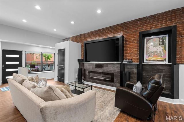 4918 Wise Avenue, St Louis, MO 63110