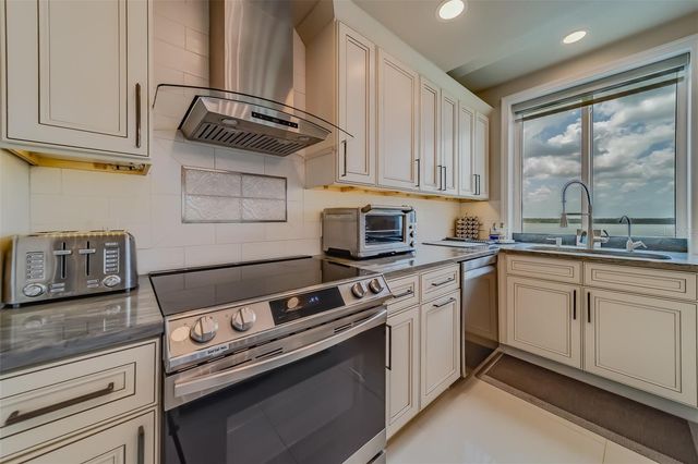 1460 GULF BOULEVARD 1210, Clearwater Beach, FL 33767