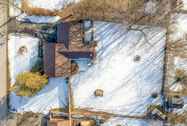 20836 N Catalpa Street, Deerfield, IL 60015