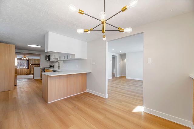 20836 N Catalpa Street, Deerfield, IL 60015