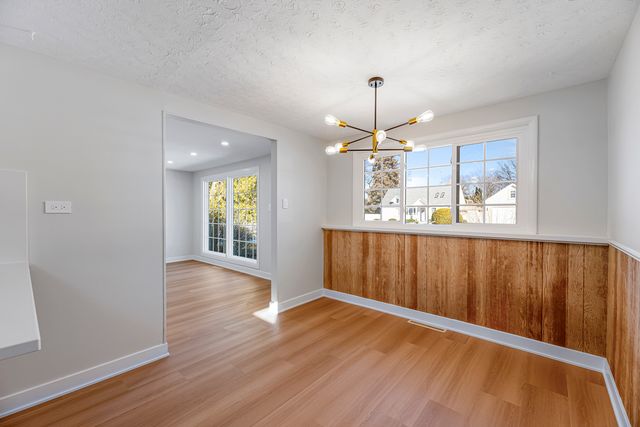 20836 N Catalpa Street, Deerfield, IL 60015