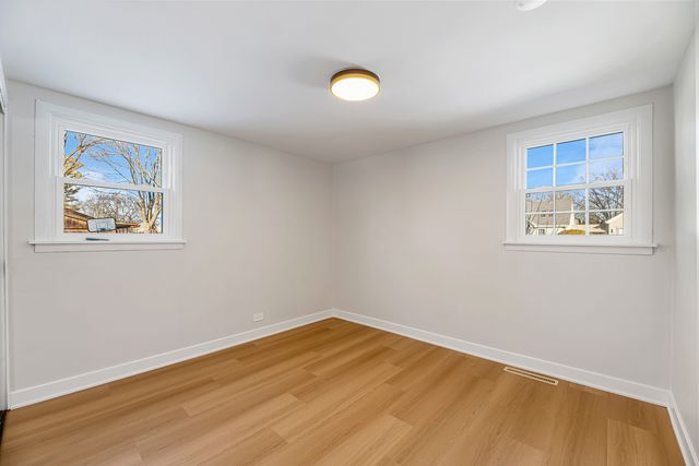 20836 N Catalpa Street, Deerfield, IL 60015